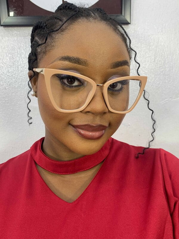 Tastey (B) Optical
