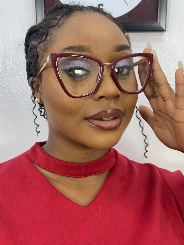 Tastey (B) Optical